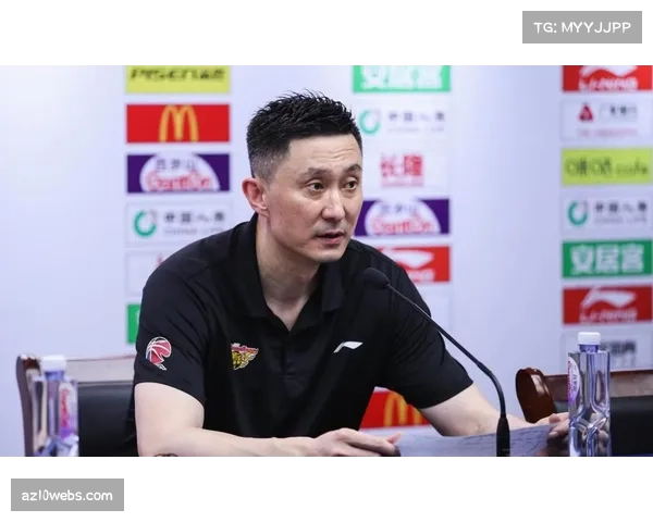 杜锋临场微调较少，脾气急躁影响球队关键时刻稳定性